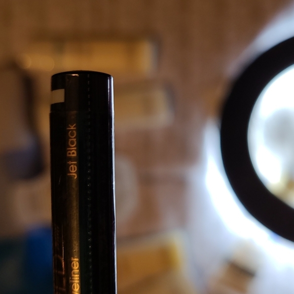 😎HP😜  Misc Bundle: shampoo, conditioner, lotion, eye liner----all unope - Picture 11 of 12